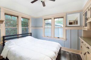 Bedroom 3 image 1
