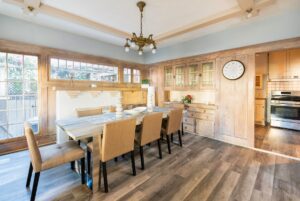 Dining area image 2